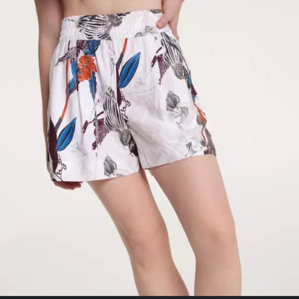 Calia women's mid rise‎ floral inverted pleat pull on shorts size XS